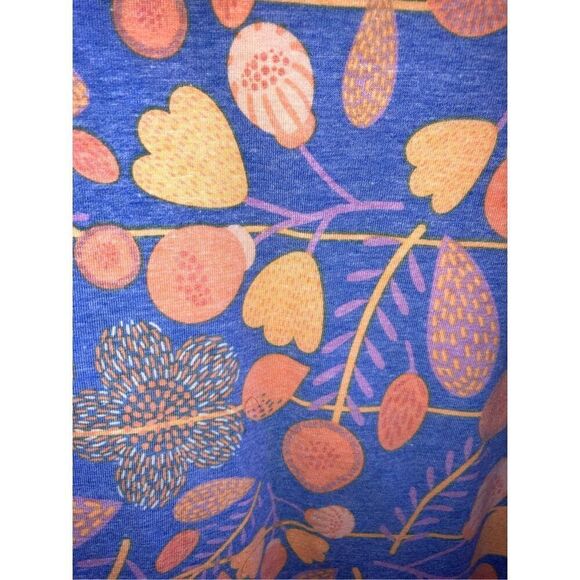 💕3/$30💕 LuLaRoe Blue and Orange Floral Perfect T - Picture 3 of 8